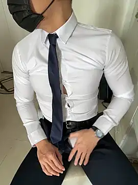 harrylouis1357 online show from January 4, 7:13 am