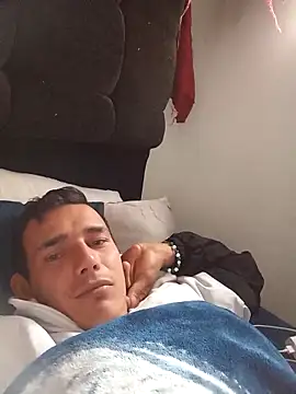 Snapshot of MushyNebbish chatting on November 17, 1:06 pm MushyNebbish online show from November 17, 1:06 pm