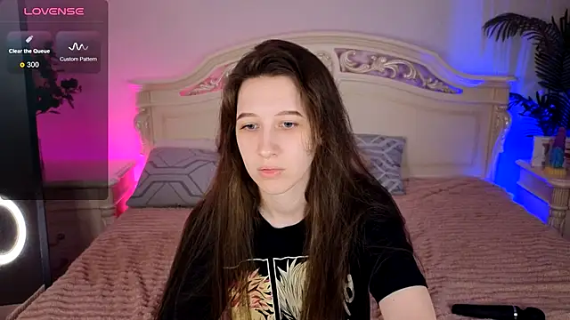 Snapshot of ur_kitty__ chatting on October 2, 1:07 pm ur kitty online show from October 2, 1:07 pm