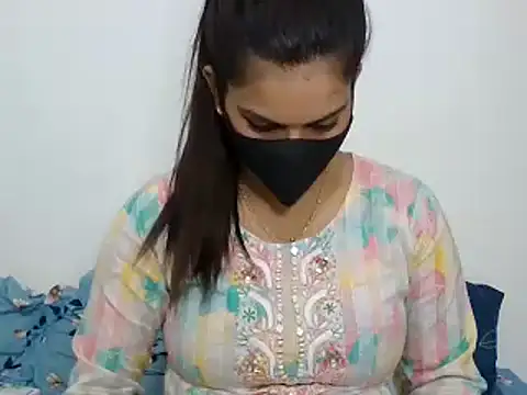 Snapshot of sparkling_queen chatting on December 12, 4:10 pm sparkling queen online show from December 12, 4:10 pm