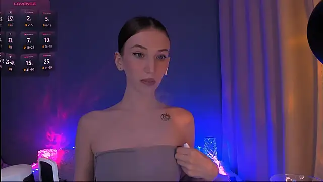 Snapshot of ellaamber chatting on December 16, 8:48 pm ellaamber online show from December 16, 8:48 pm