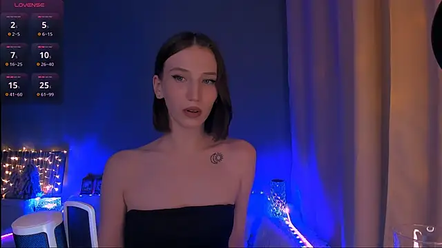 Snapshot of ellaamber chatting on January 12, 8:36 am ellaamber online show from January 12, 8:36 am