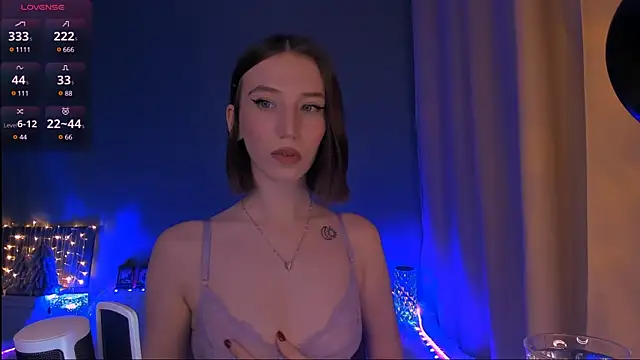 Snapshot of ellaamber chatting on January 12, 10:54 pm ellaamber online show from January 12, 10:54 pm