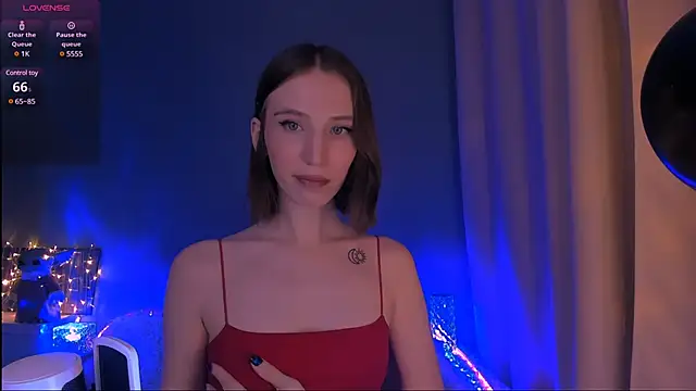 Snapshot of ellaamber chatting on February 6, 12:11 am ellaamber online show from February 6, 12:11 am