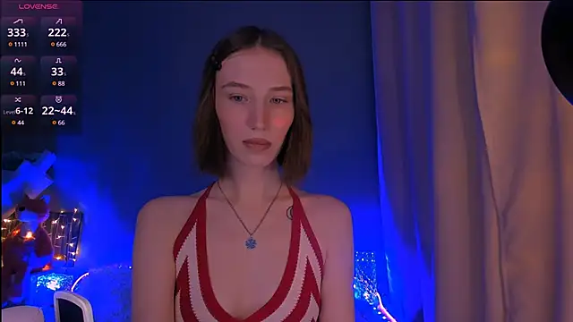 Snapshot of ellaamber chatting on March 10, 11:27 pm ellaamber online show from March 10, 11:27 pm