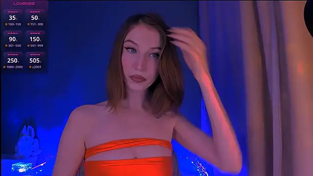 Snapshot of ellaamber chatting on October 19, 2:56 am ellaamber online show from October 19, 2:56 am