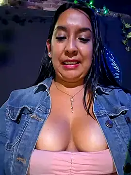 Bella keny online show from March 4, 11:00 pm