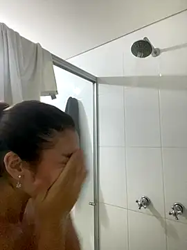 Snapshot of dakota_le chatting on October 30, 2:13 am dakota le online show from October 30, 2:13 am