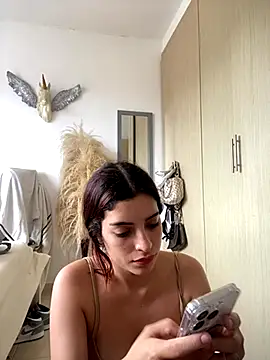 Snapshot of dakota_le chatting on October 31, 2:18 pm dakota le online show from October 31, 2:18 pm