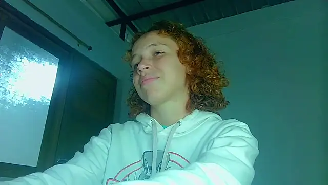 Snapshot of stephanie_bennett04 chatting on December 15, 4:17 am stephanie bennett04 online show from December 15, 4:17 am