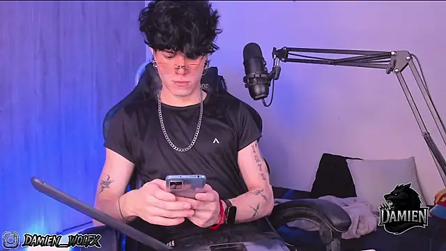 cinnamon boyxxx online show from September 30, 2:05 am