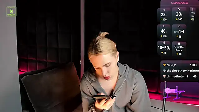 DanielPaige  online show from December 28, 3:59 pm