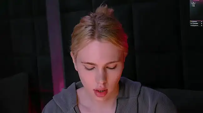 DanielPaige  online show from December 29, 7:22 pm