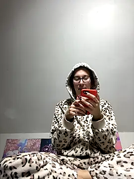 ur pleasure  online show from December 4, 8:07 pm