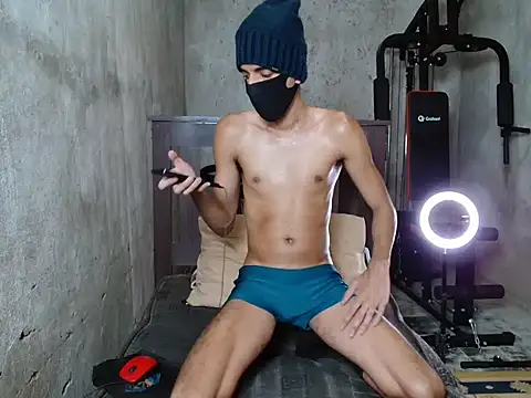 Snapshot of skinnyboy1000 chatting on October 29, 5:58 pm skinnyboy1000 online show from October 29, 5:58 pm