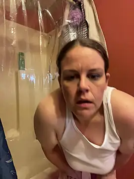 Snapshot of velvetta_ chatting on October 28, 3:36 pm velvetta online show from October 28, 3:36 pm