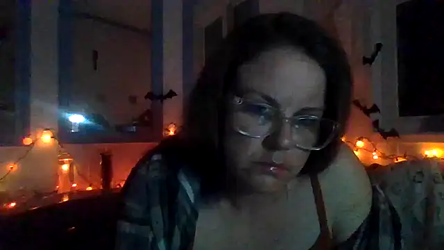 Snapshot of velvetta_ chatting on October 29, 4:15 am velvetta online show from October 29, 4:15 am