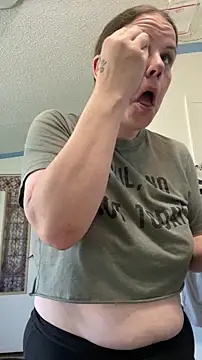 Snapshot of velvetta_ chatting on November 5, 4:29 pm velvetta online show from November 5, 4:29 pm