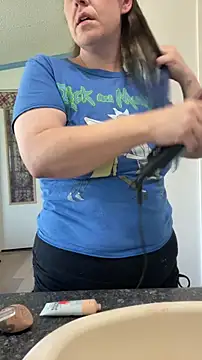 Snapshot of velvetta_ chatting on November 9, 6:17 pm velvetta online show from November 9, 6:17 pm