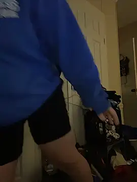 Snapshot of velvetta_ chatting on November 17, 6:08 am velvetta online show from November 17, 6:08 am