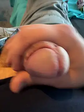 Snapshot of Sebastian24589 chatting on March 3, 8:49 am Sebastian24589 online show from March 3, 8:49 am