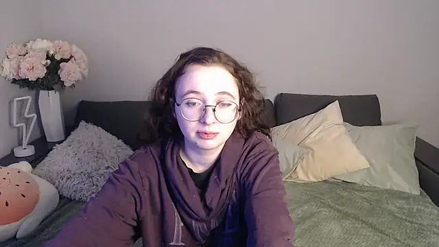 Snapshot of Mini_Diva chatting on January 26, 9:08 am Mini Diva online show from January 26, 9:08 am