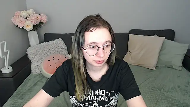 Snapshot of Mini_Diva chatting on September 28, 8:09 am Mini Diva online show from September 28, 8:09 am