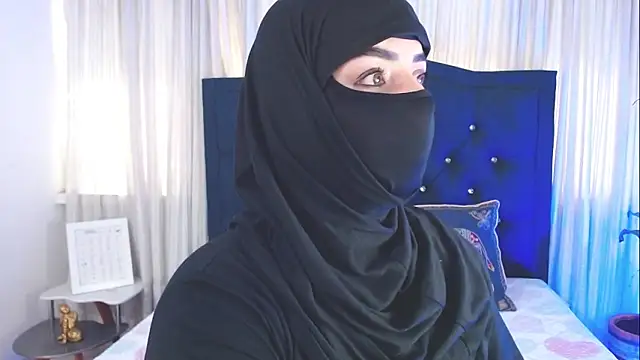 Snapshot of Uzra_hayed chatting on October 26, 2:23 pm Uzra hayed online show from October 26, 2:23 pm