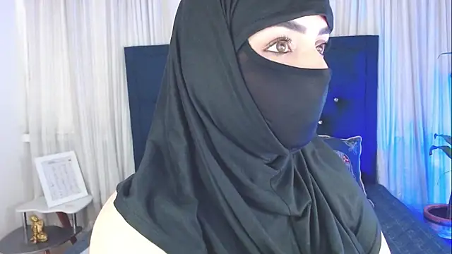 Snapshot of Uzra_hayed chatting on October 30, 7:47 pm Uzra hayed online show from October 30, 7:47 pm