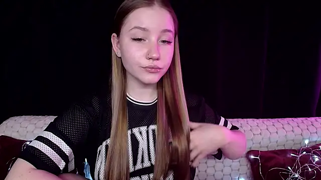 SindiWatsoon online show from December 13, 5:43 pm