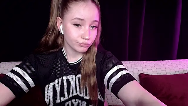 SindiWatsoon online show from January 26, 5:34 pm