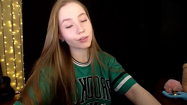 SindiWatsoon online show from December 3, 12:25 pm