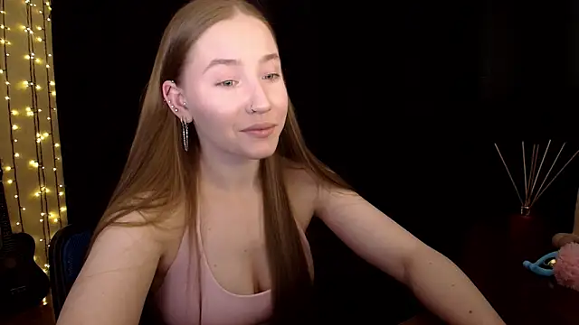 SindiWatsoon online show from April 15, 3:19 pm