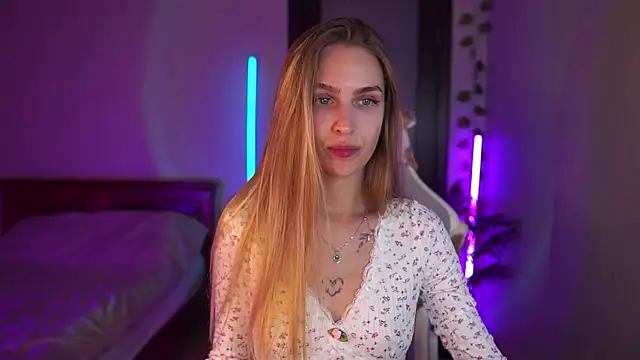 Snapshot of Kamila_icee chatting on September 13, 6:29 pm Kamila icee online show from September 13, 6:29 pm