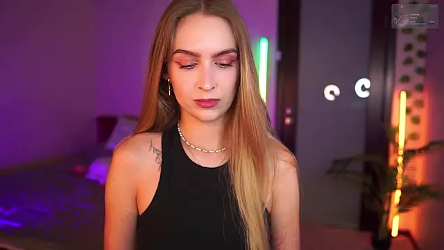 Snapshot of Kamila_icee chatting on September 25, 7:06 pm Kamila icee online show from September 25, 7:06 pm