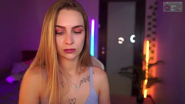 Snapshot of Kamila_icee chatting on September 27, 7:41 pm Kamila icee online show from September 27, 7:41 pm