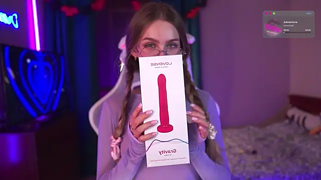 Snapshot of Kamila_icee chatting on November 13, 11:03 pm Kamila icee online show from November 13, 11:03 pm