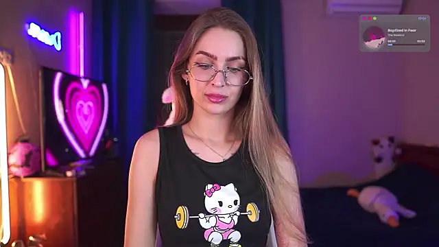 Snapshot of Kamila_icee chatting on November 20, 8:19 pm Kamila icee online show from November 20, 8:19 pm