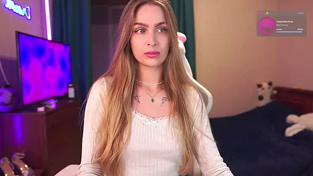 Snapshot of Kamila_icee chatting on November 21, 8:18 pm Kamila icee online show from November 21, 8:18 pm