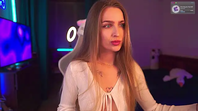 Snapshot of Kamila_icee chatting on November 25, 8:20 pm Kamila icee online show from November 25, 8:20 pm