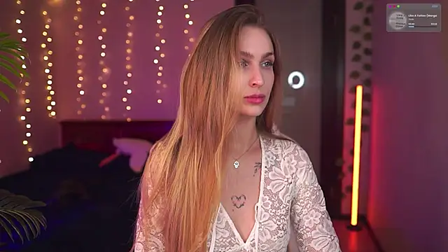 Snapshot of Kamila_icee chatting on November 29, 8:56 pm Kamila icee online show from November 29, 8:56 pm