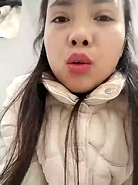 Snapshot of Lady-big91 chatting on January 8, 4:23 am Lady-big91 online show from January 8, 4:23 am