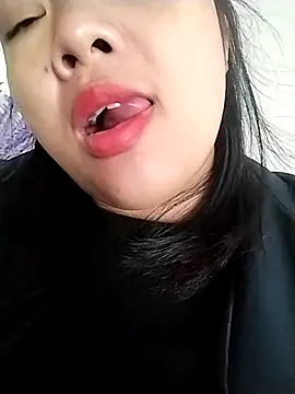 Snapshot of Lady-big91 chatting on December 14, 5:24 am Lady-big91 online show from December 14, 5:24 am