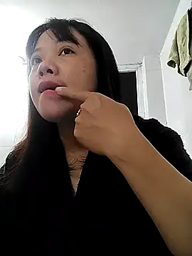 Snapshot of Lady-big91 chatting on December 16, 5:01 am Lady-big91 online show from December 16, 5:01 am