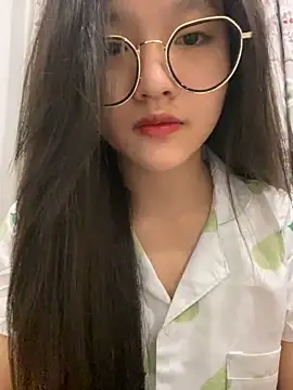 Krixxi22 online show from December 11, 1:39 pm