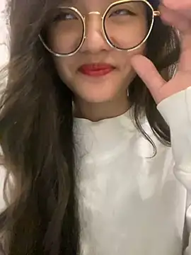 Krixxi22 online show from December 22, 1:00 pm