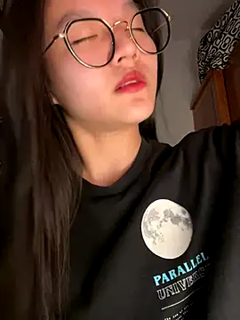 Krixxi22 online show from September 24, 3:59 pm