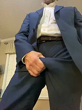 Snapshot of Realybigdill chatting on November 20, 4:45 am Realybigdill online show from November 20, 4:45 am