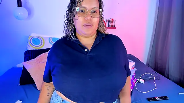 Snapshot of monicabbw_ chatting on January 31, 8:12 pm monicabbw online show from January 31, 8:12 pm