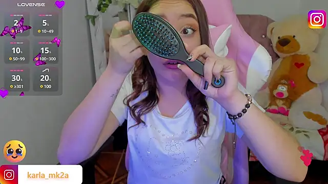 Snapshot of karla_cute01 chatting on March 17, 5:12 am karla cute01 online show from March 17, 5:12 am